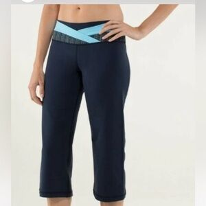 Lululemon Athletica Navy and Light Blue cargo size 10